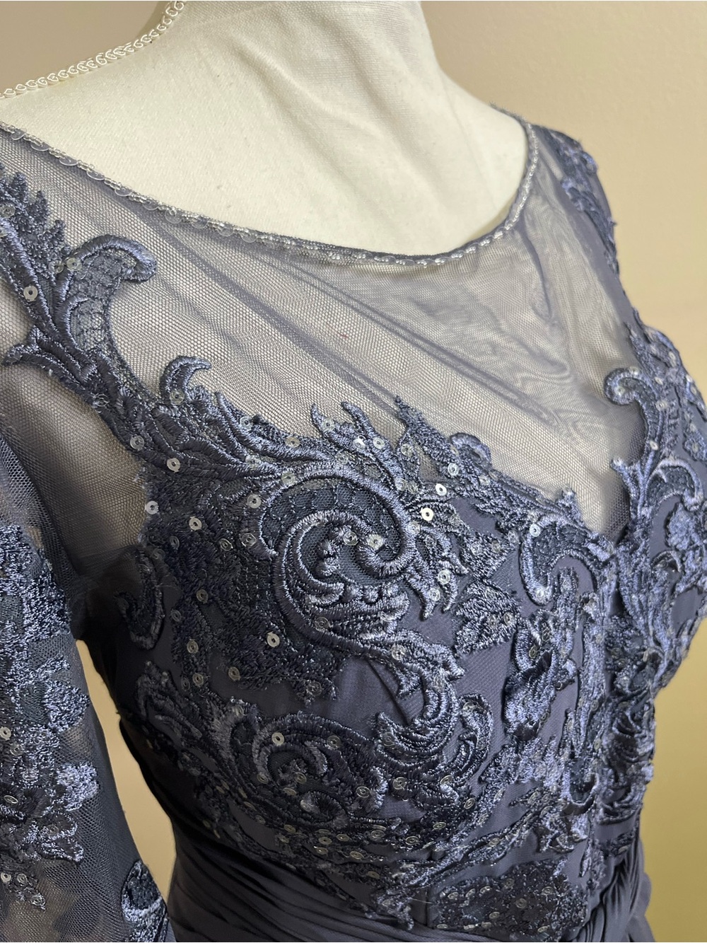 Elegant Lace Appliqué Evening Dress in Slate Blue